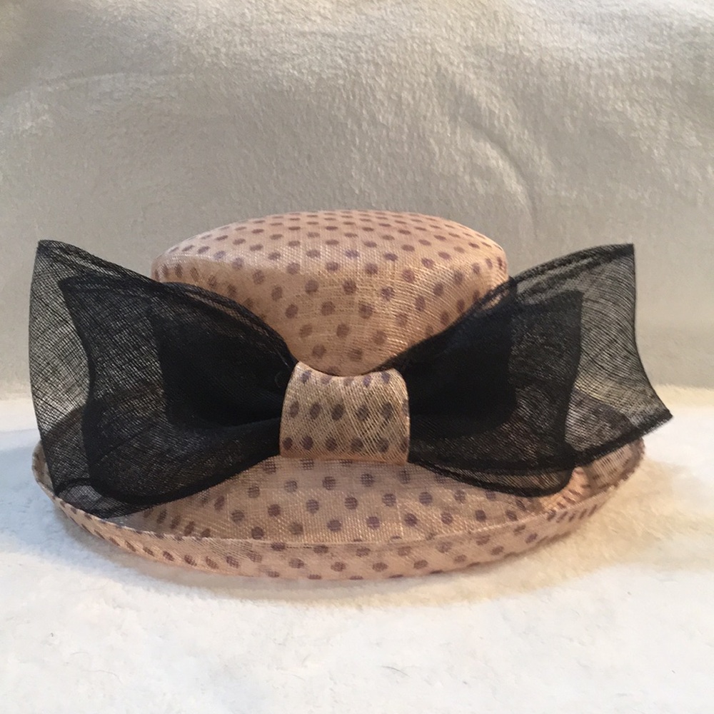 Elegant Tan Polka Dot Hat with Black Bow Made in Italy